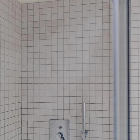 Bonbon, Terrazzino, Palestra